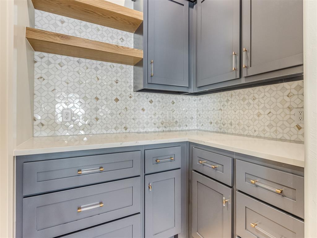 16401 Burgundy East Drive