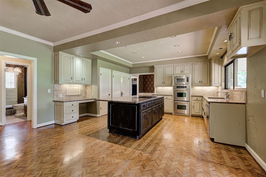 1102 Saint Andrews Drive