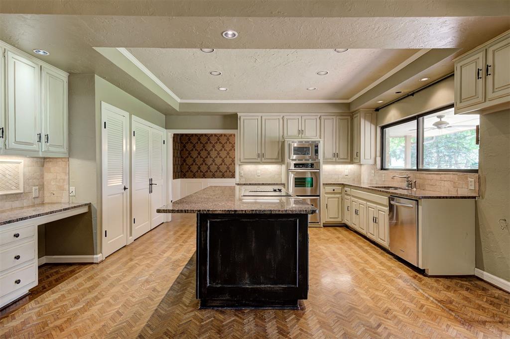 1102 Saint Andrews Drive