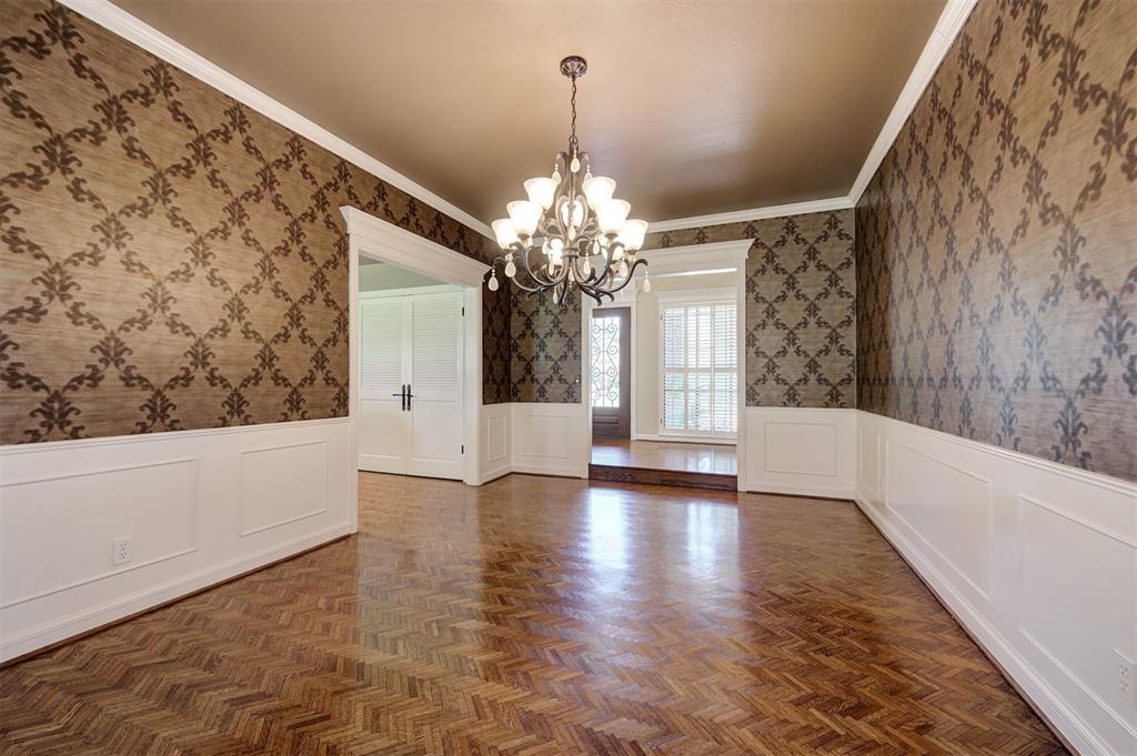 1102 Saint Andrews Drive