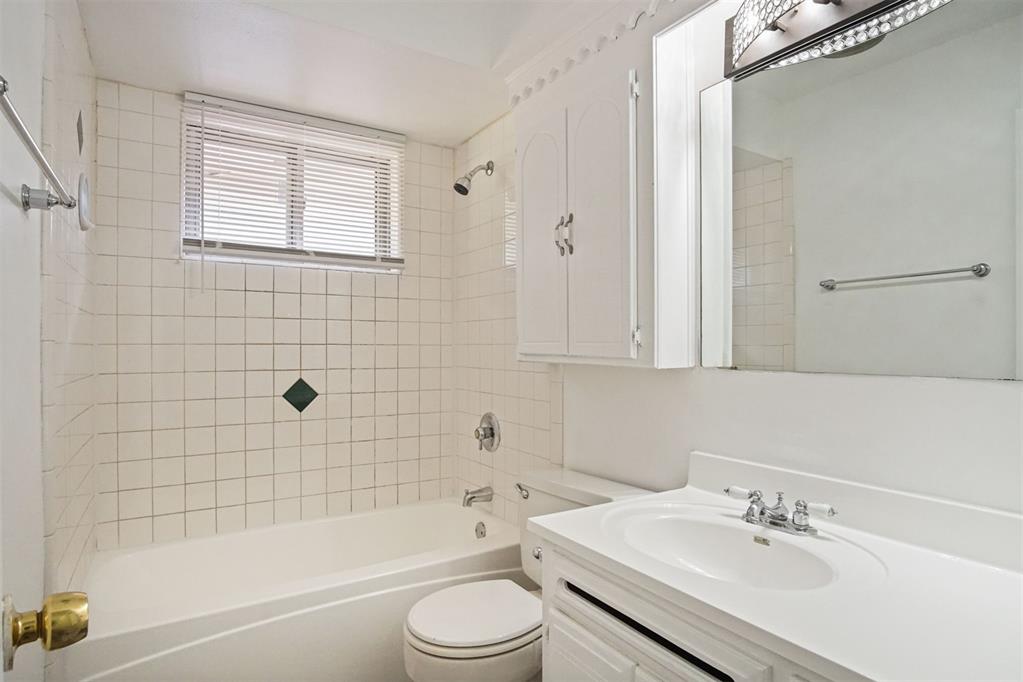 3221 Dentwood Terrace