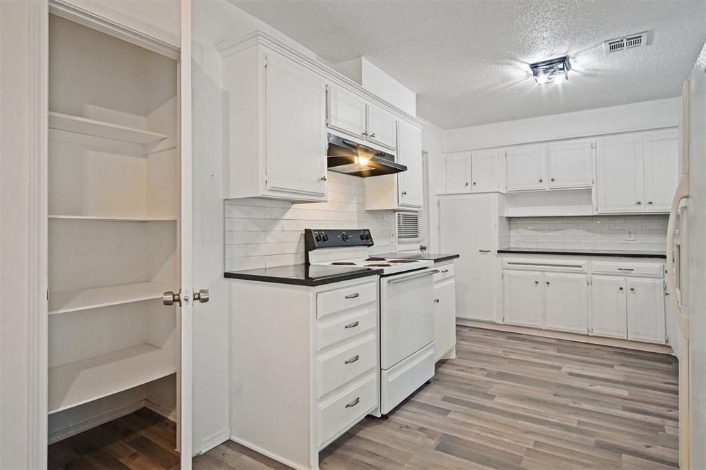 3221 Dentwood Terrace