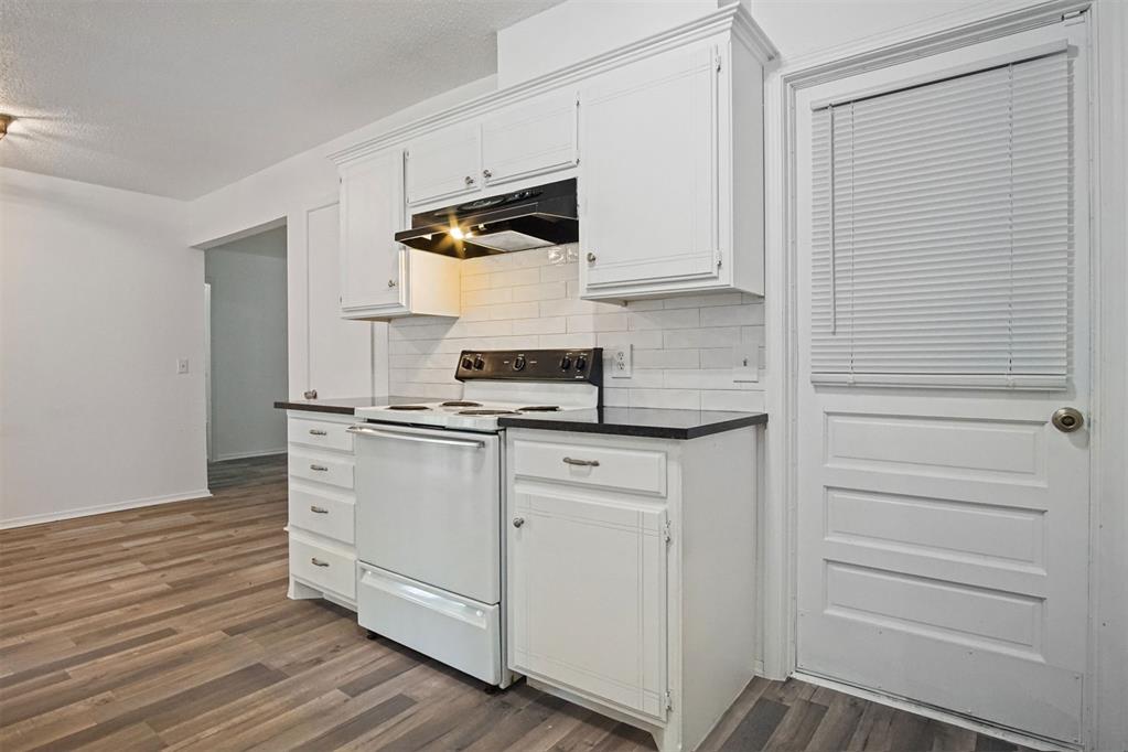 3221 Dentwood Terrace