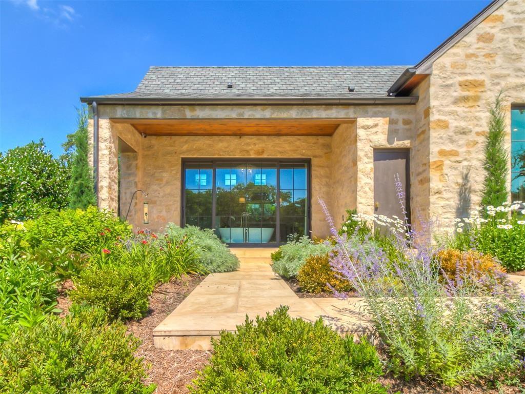 2909 Spring Crest Circle