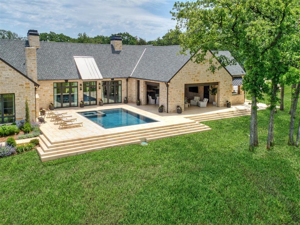 2909 Spring Crest Circle