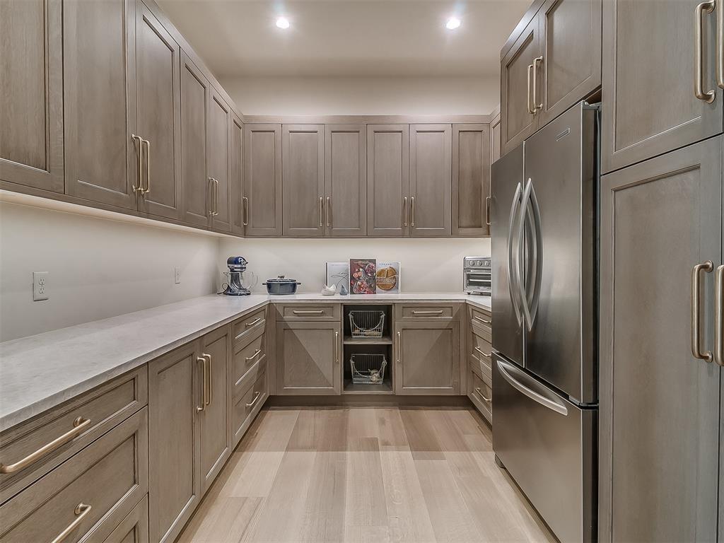 2909 Spring Crest Circle