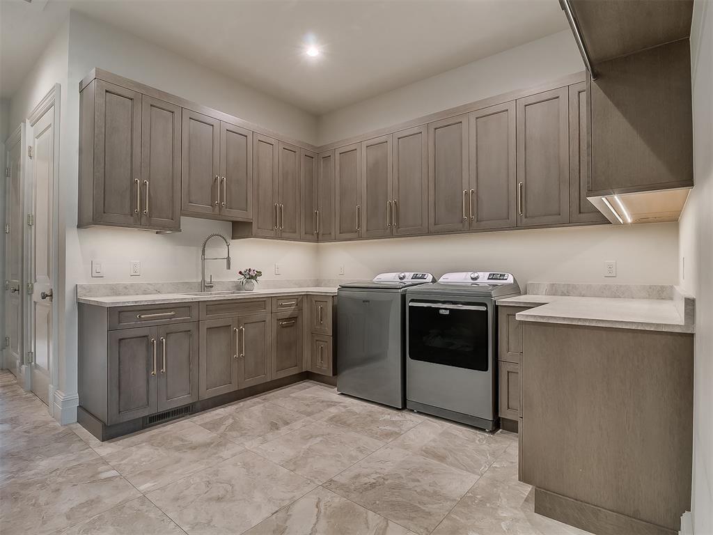 2909 Spring Crest Circle