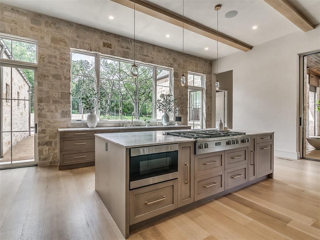 2909 Spring Crest Circle