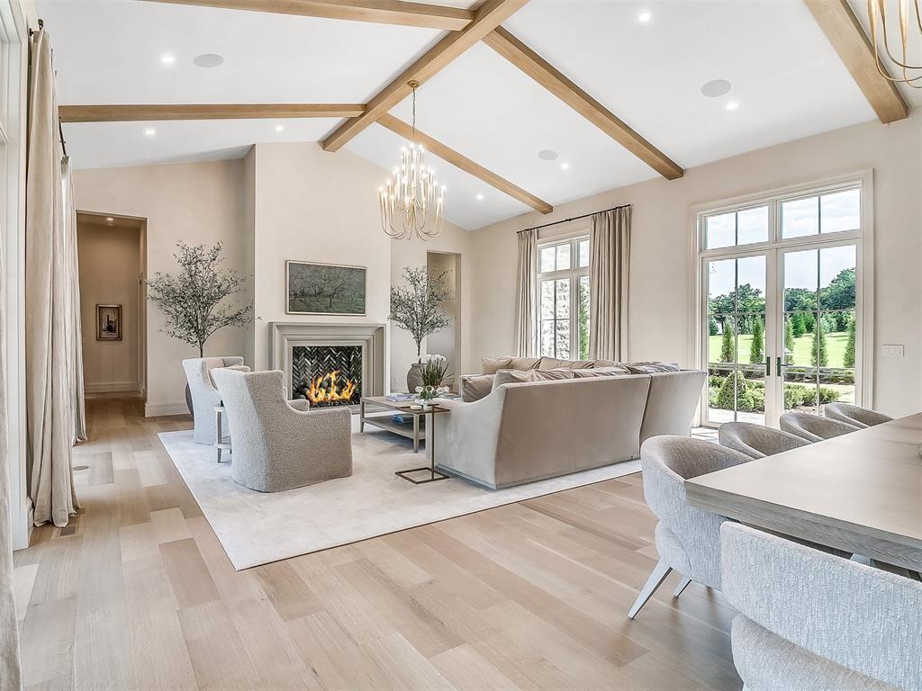 2909 Spring Crest Circle