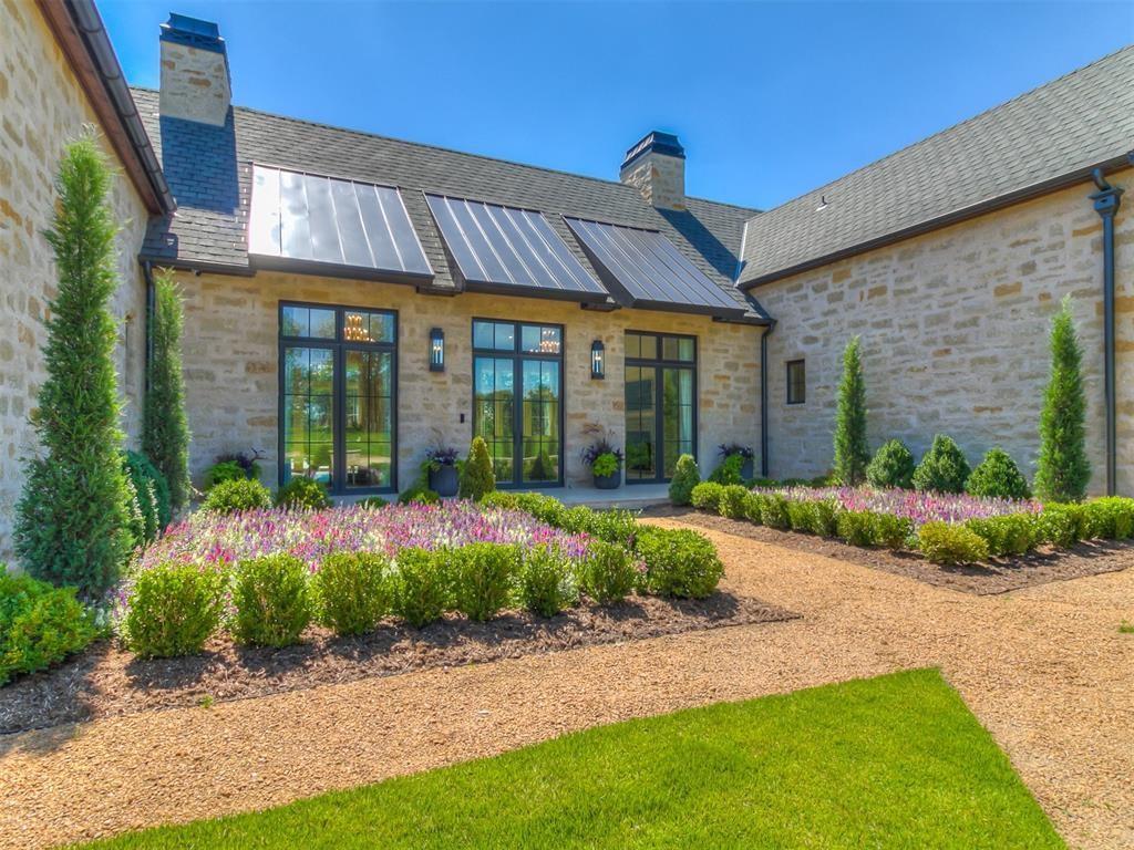 2909 Spring Crest Circle