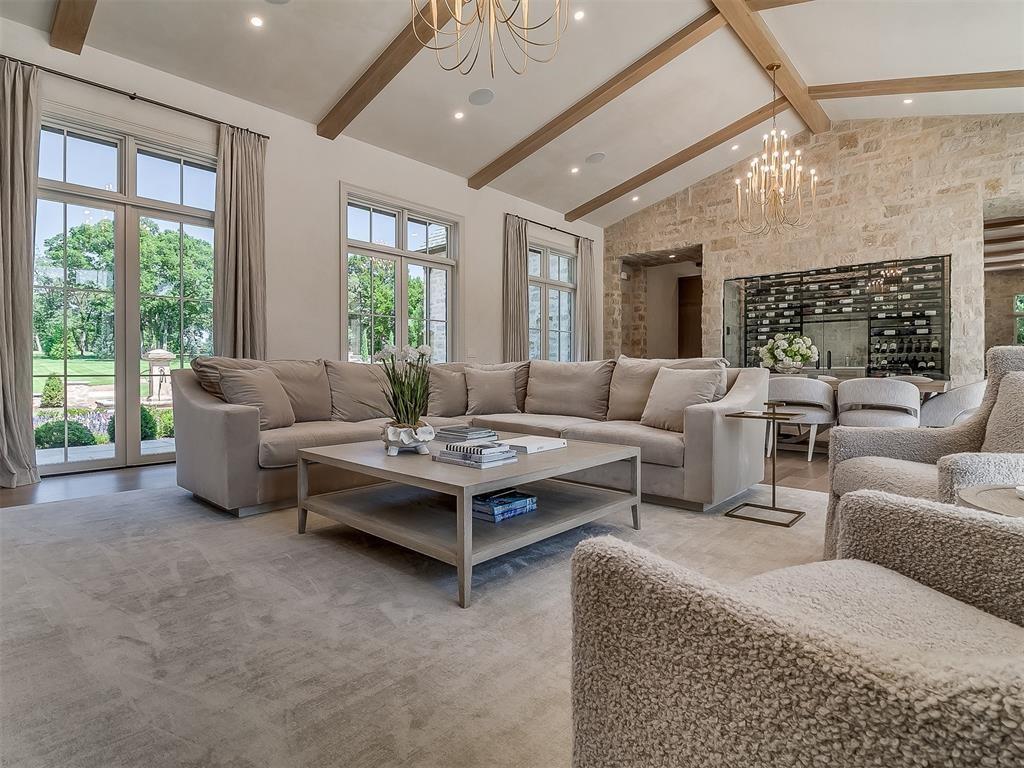 2909 Spring Crest Circle