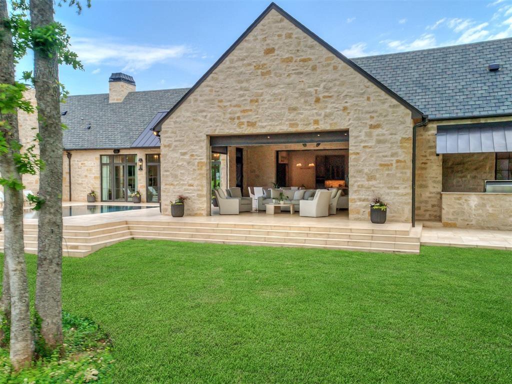 2909 Spring Crest Circle