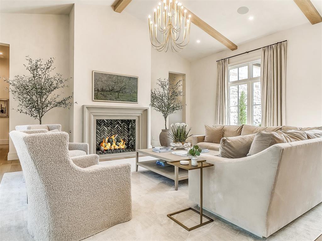 2909 Spring Crest Circle