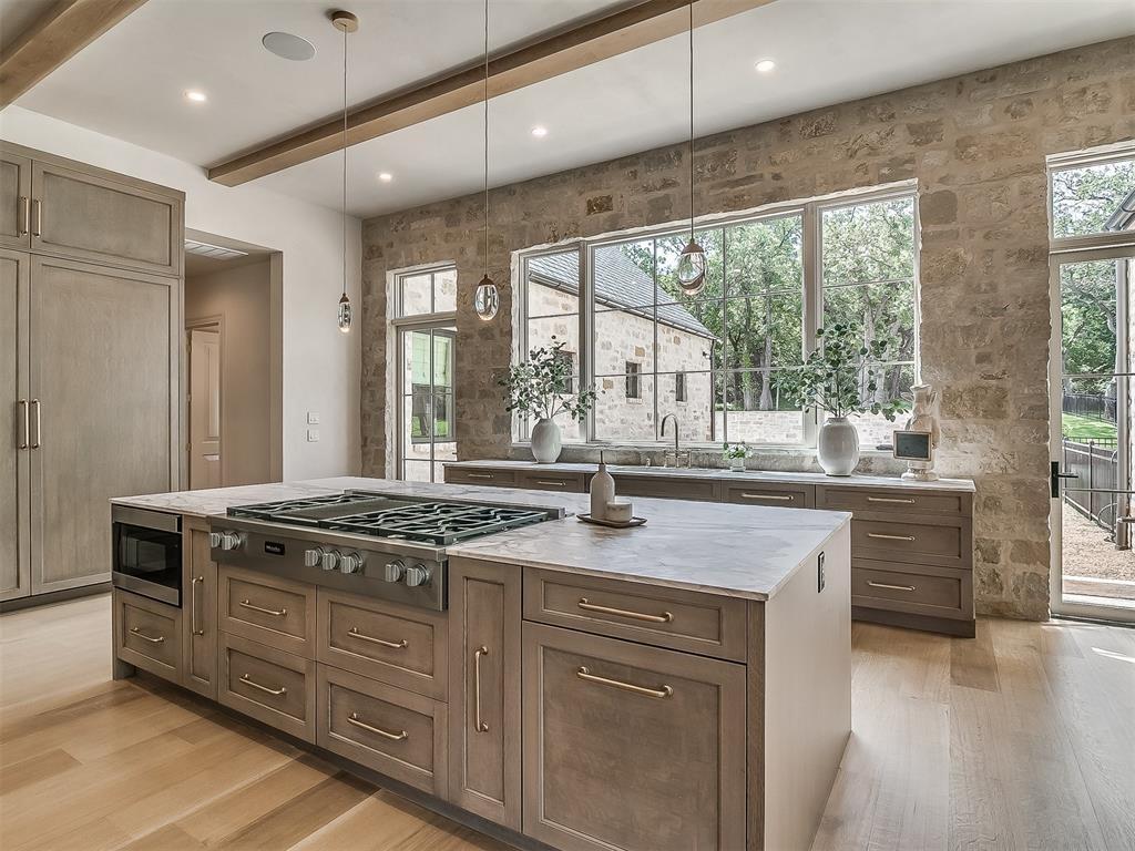 2909 Spring Crest Circle