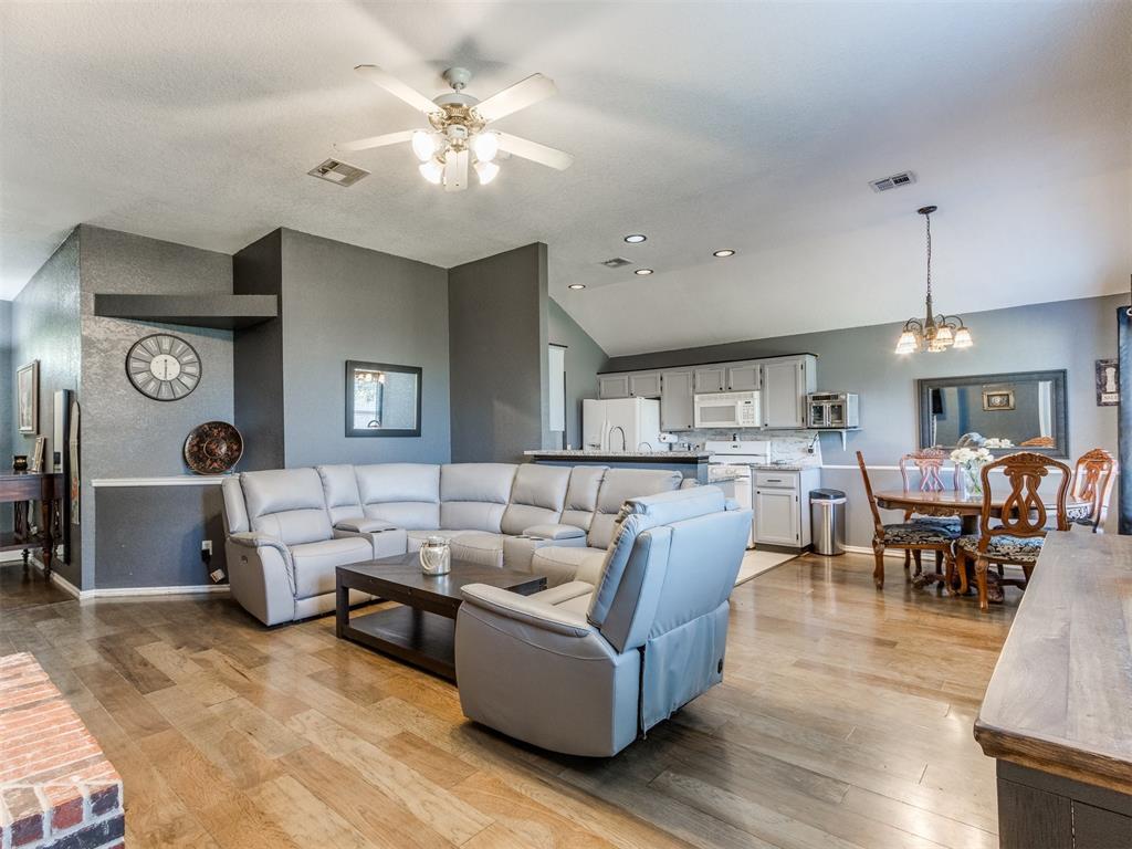 10129 Fairfax Lane