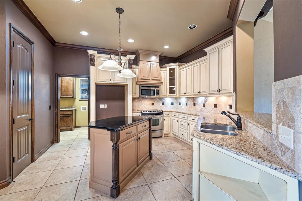 19504 Green Meadow Lane