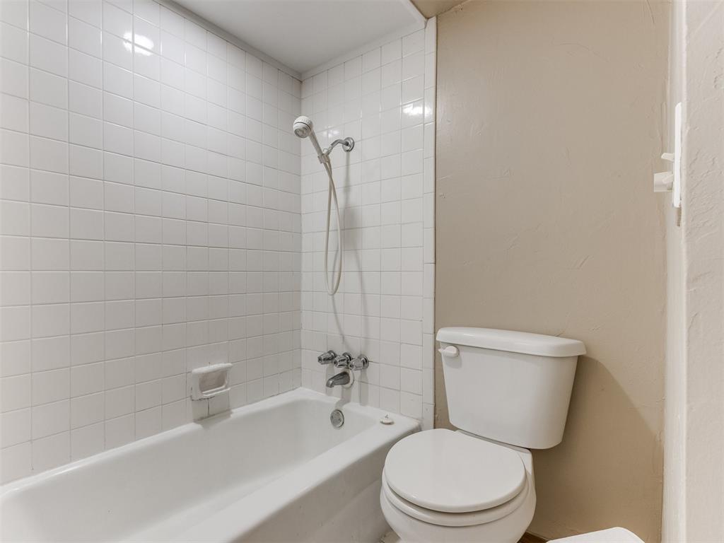 6700 N Meridian Avenue Unit: A