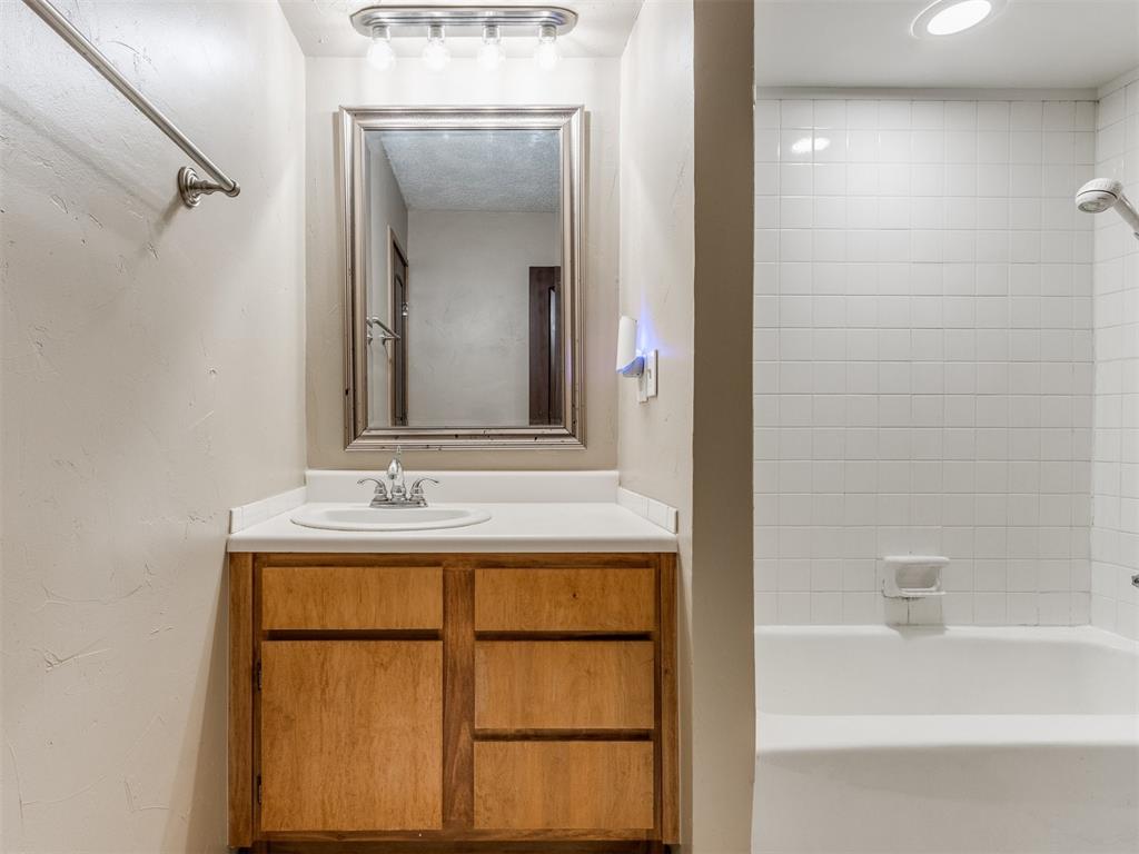 6700 N Meridian Avenue Unit: A