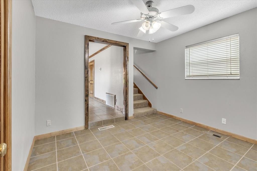 816 E Lamplighter Court