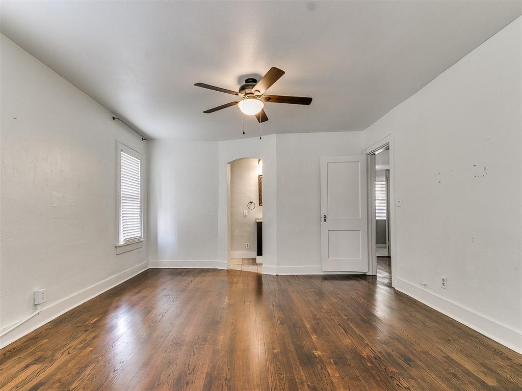 2124 N Gatewood Avenue