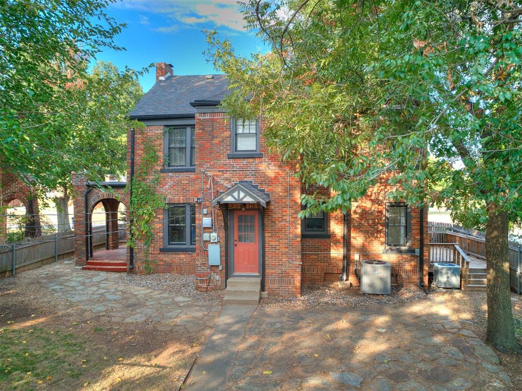 2124 N Gatewood Avenue