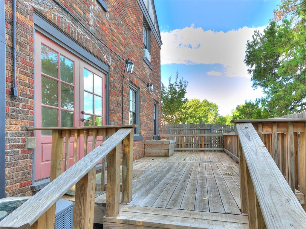 2124 N Gatewood Avenue