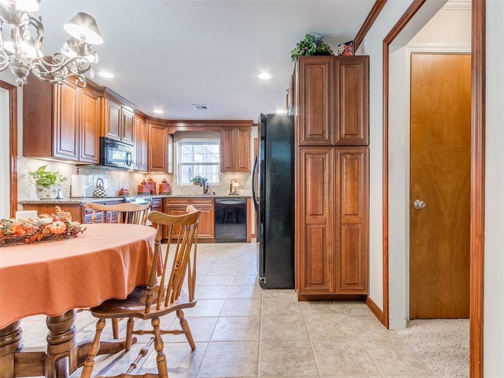 3204 N Nesbitt Avenue