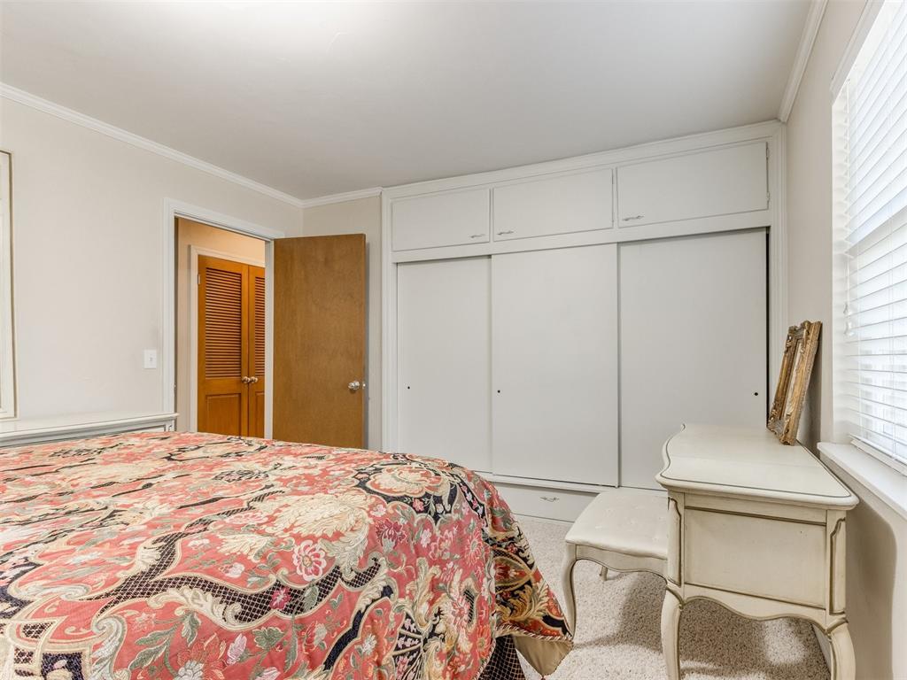 3204 N Nesbitt Avenue