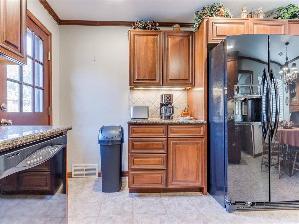 3204 N Nesbitt Avenue