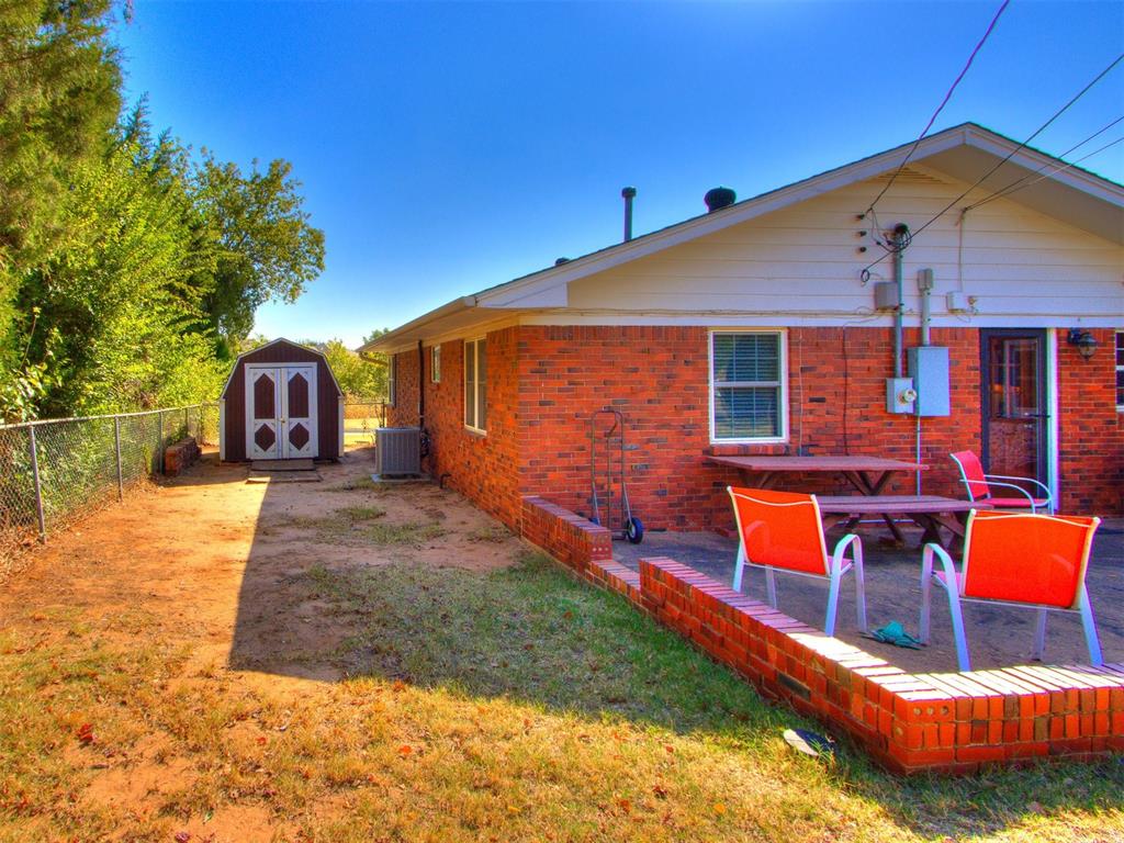 3204 N Nesbitt Avenue