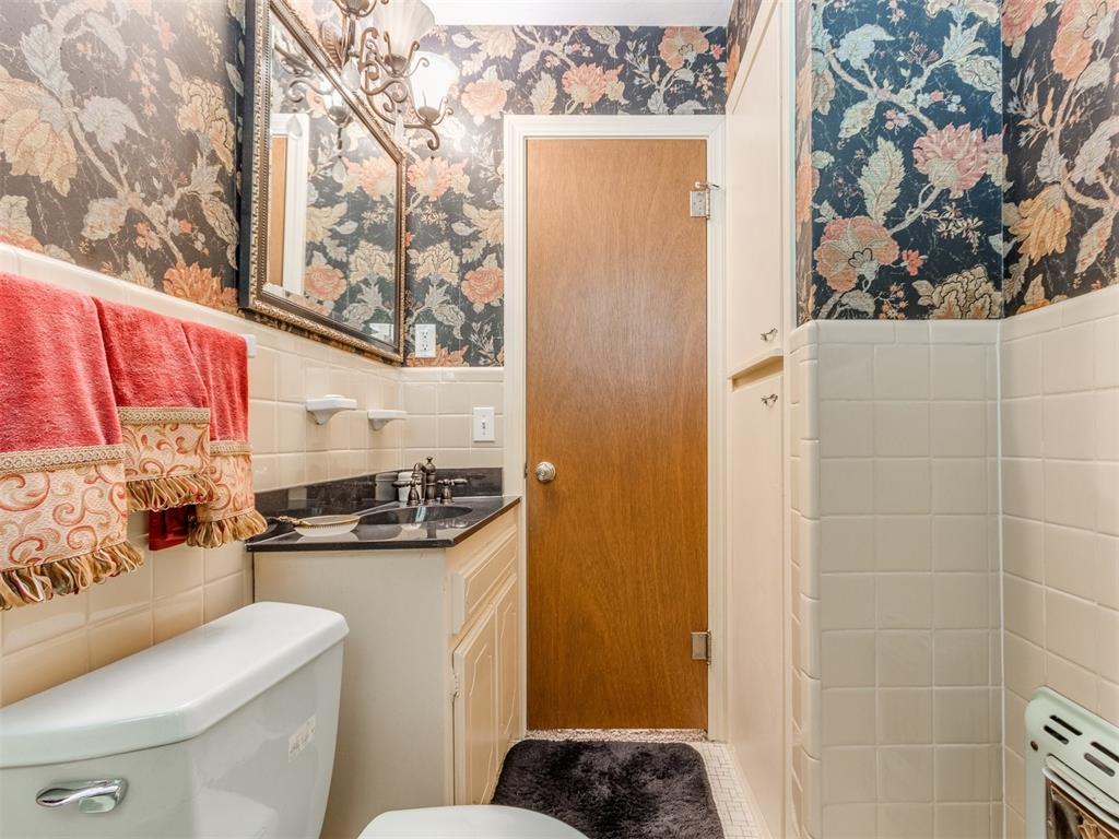 3204 N Nesbitt Avenue