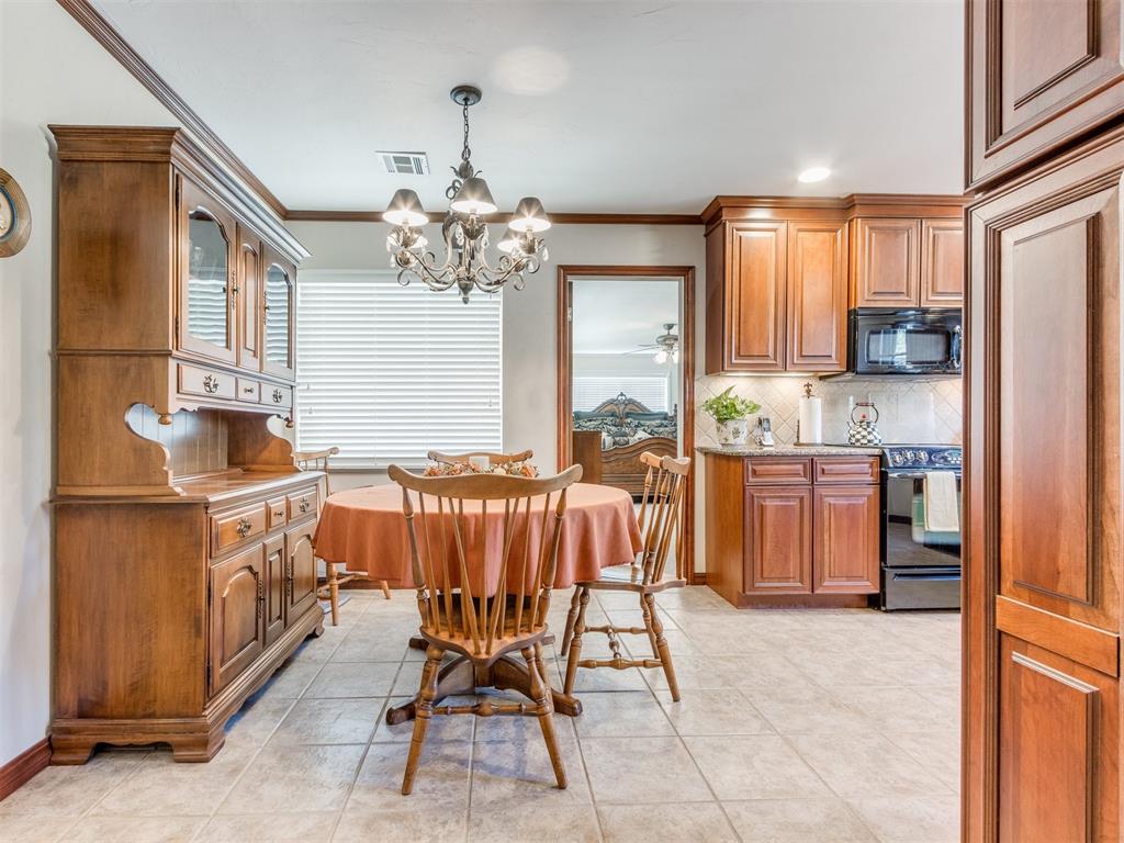 3204 N Nesbitt Avenue