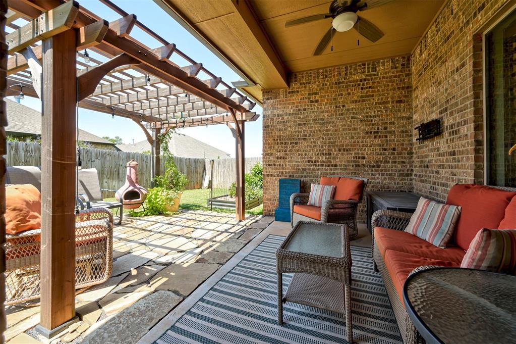 7045 N Cherokee XING