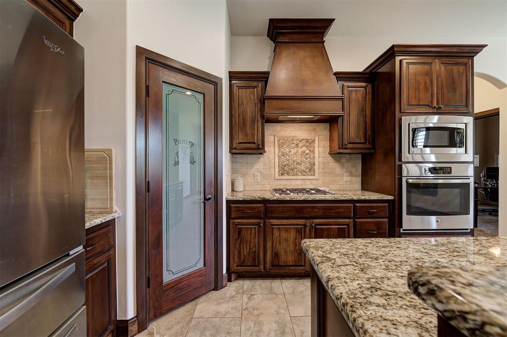 7045 N Cherokee XING