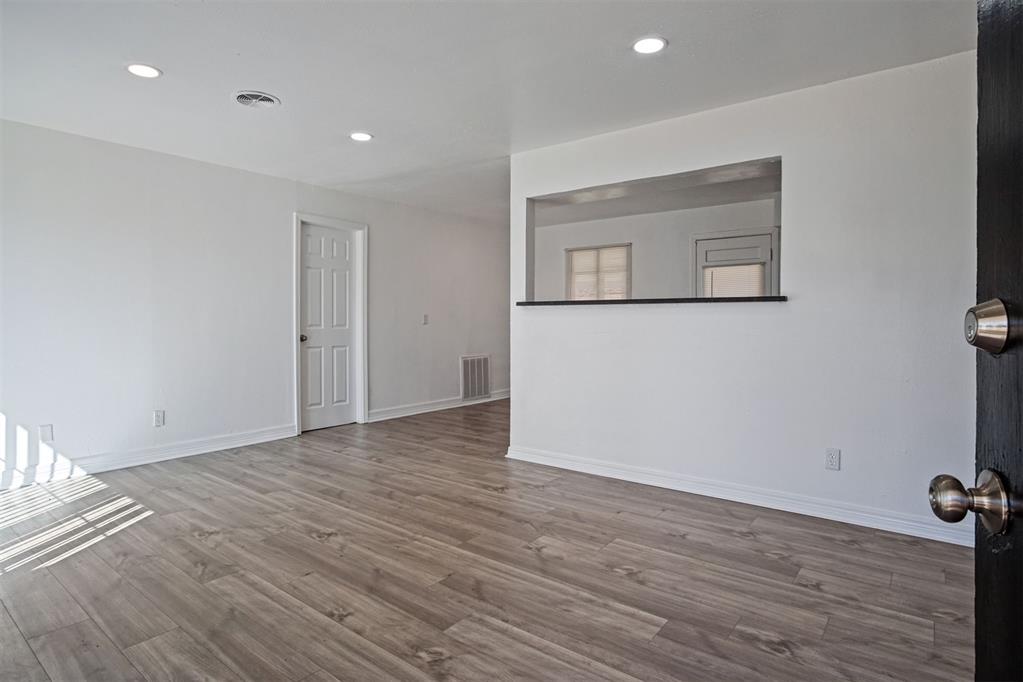 3208 N Nesbitt Avenue