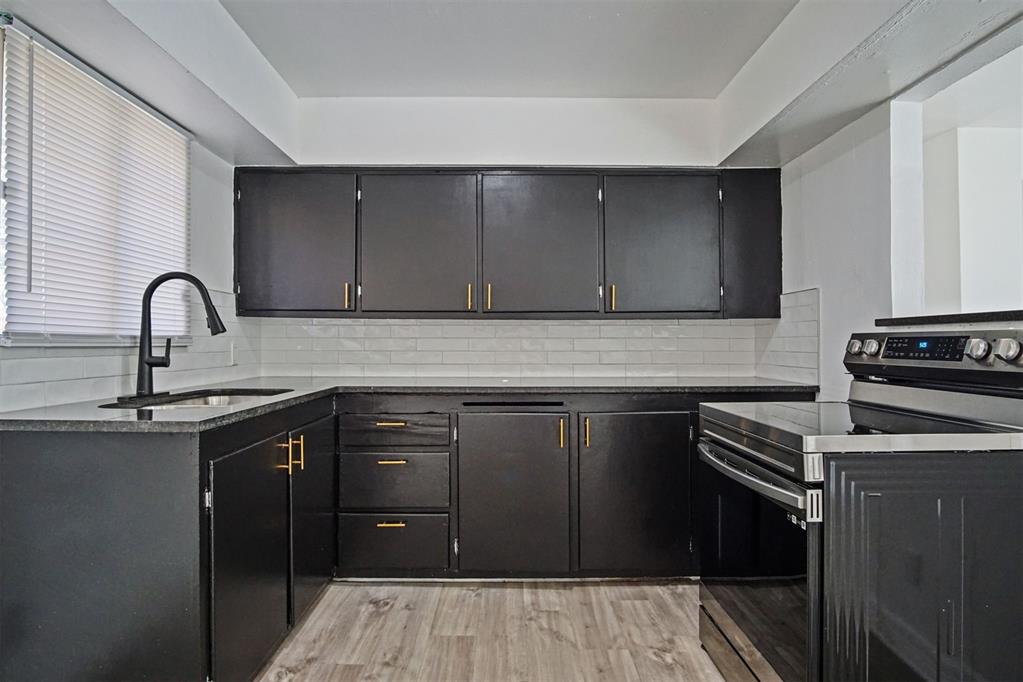 3208 N Nesbitt Avenue