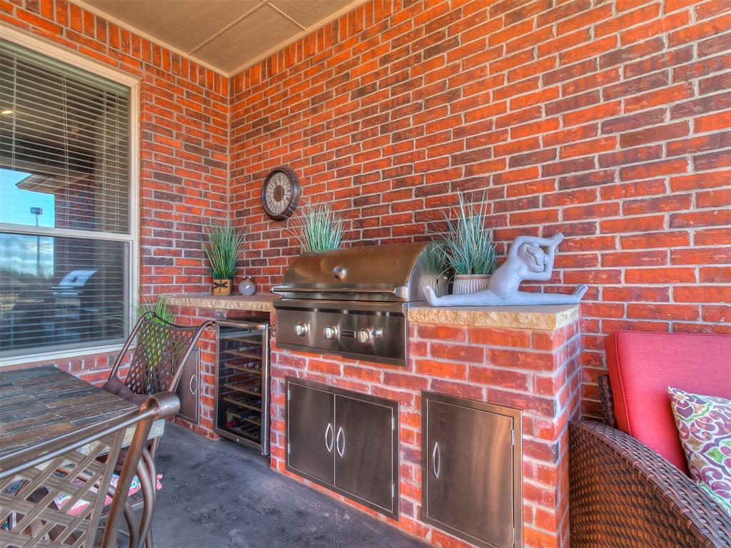5912 NW 153rd Court