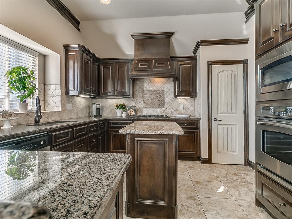 5912 NW 153rd Court