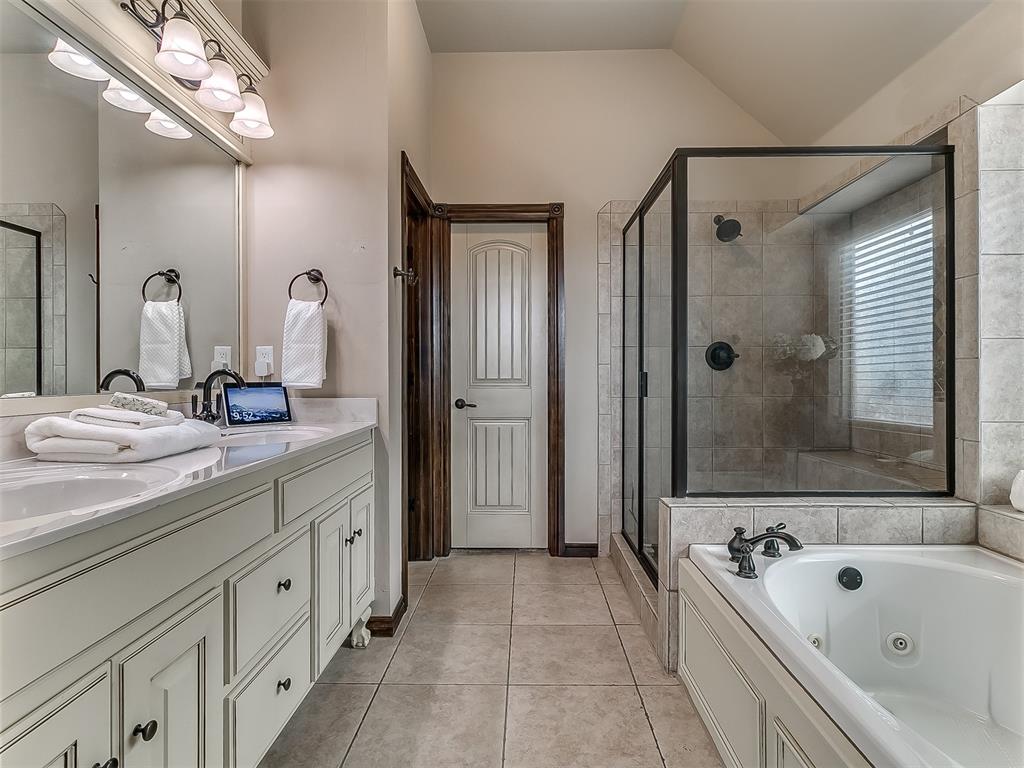 5912 NW 153rd Court