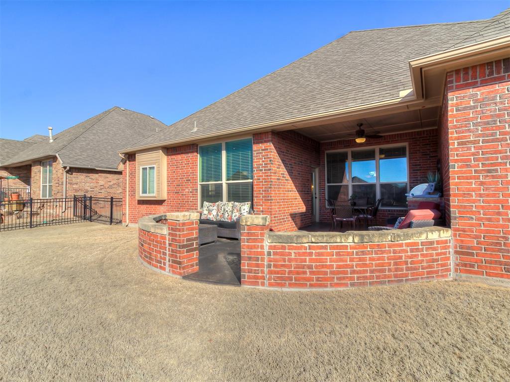 5912 NW 153rd Court