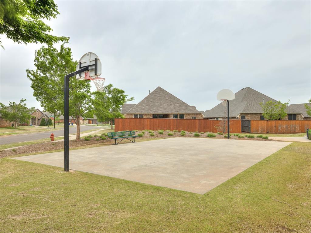 5912 NW 153rd Court