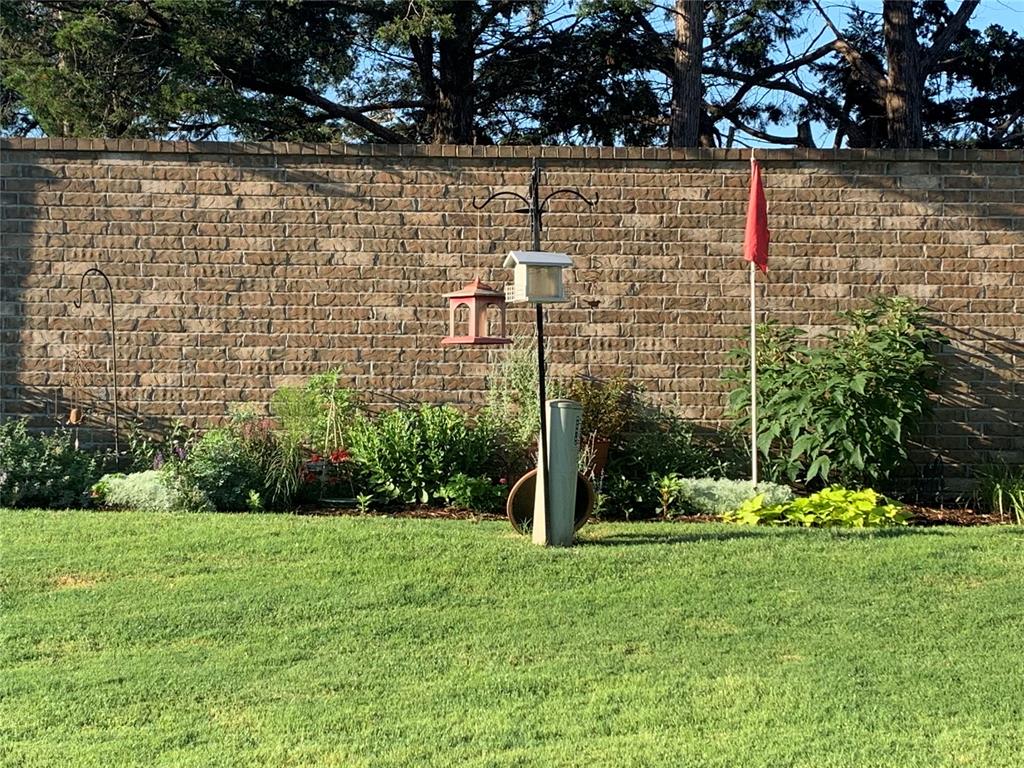 520 Country Club Drive