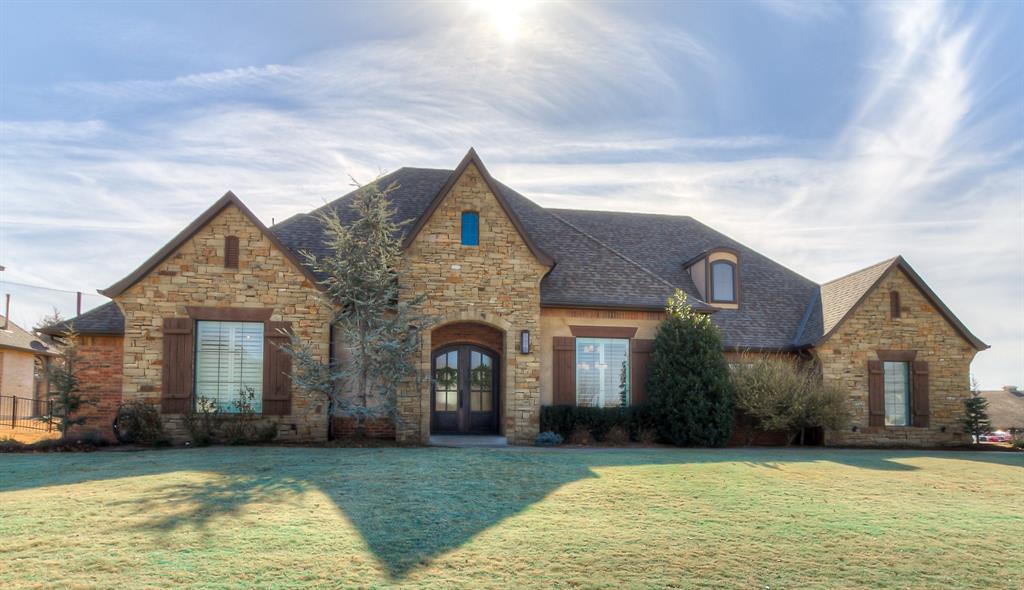 520 Country Club Drive