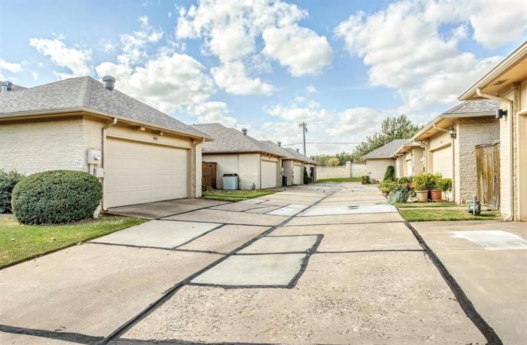 2100 Cobblestone Court Unit: 103
