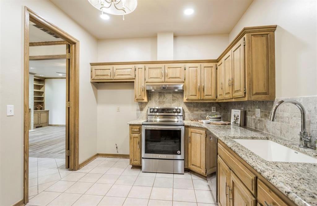 2100 Cobblestone Court Unit: 103