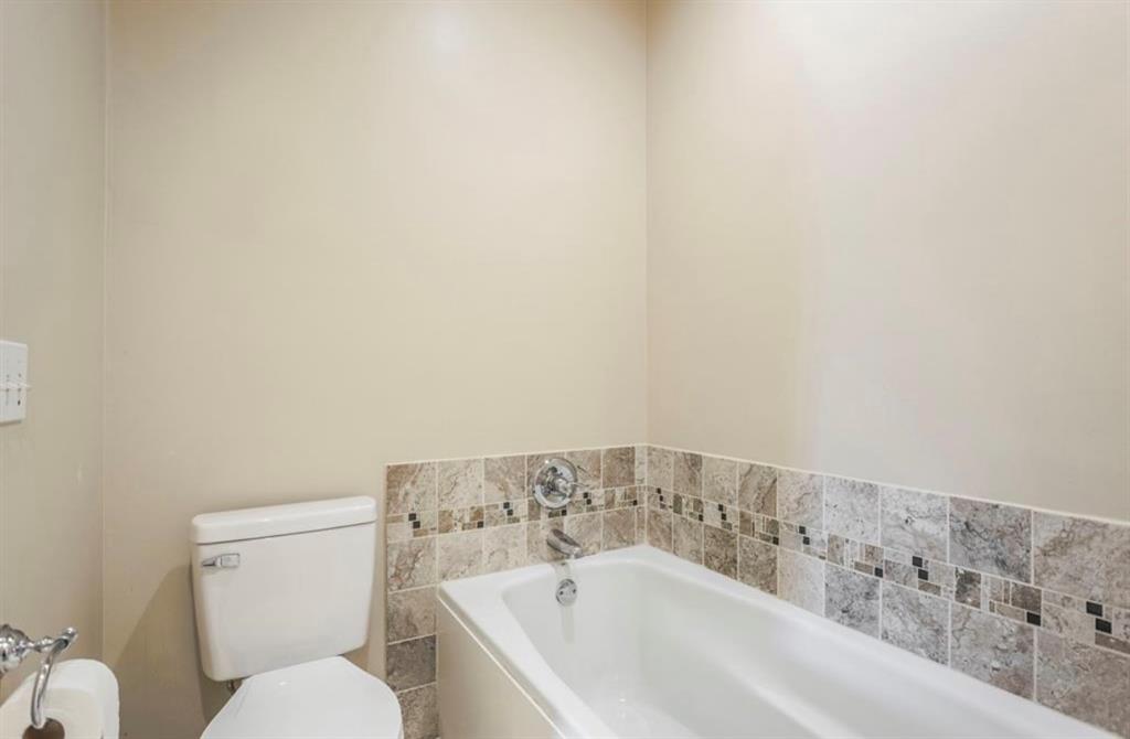 2100 Cobblestone Court Unit: 103