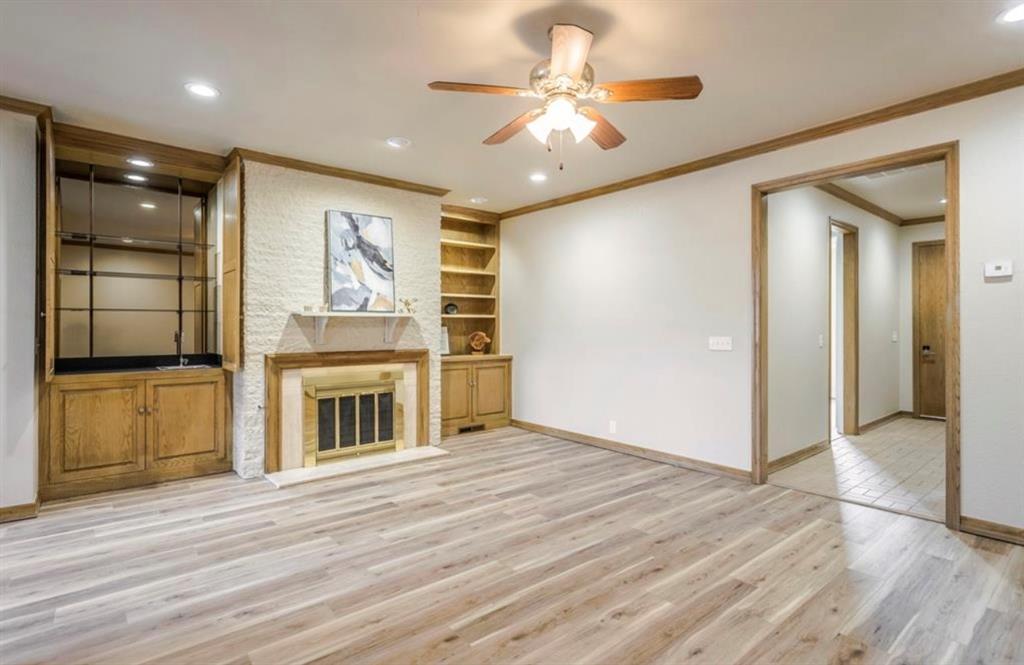 2100 Cobblestone Court Unit: 103