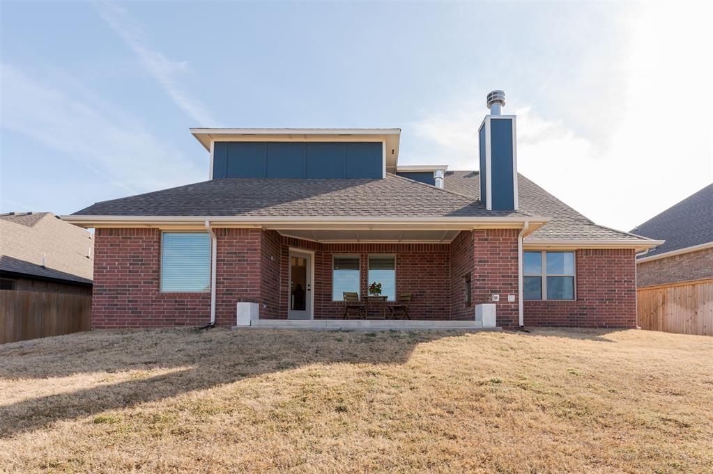2925 Clover Field Drive