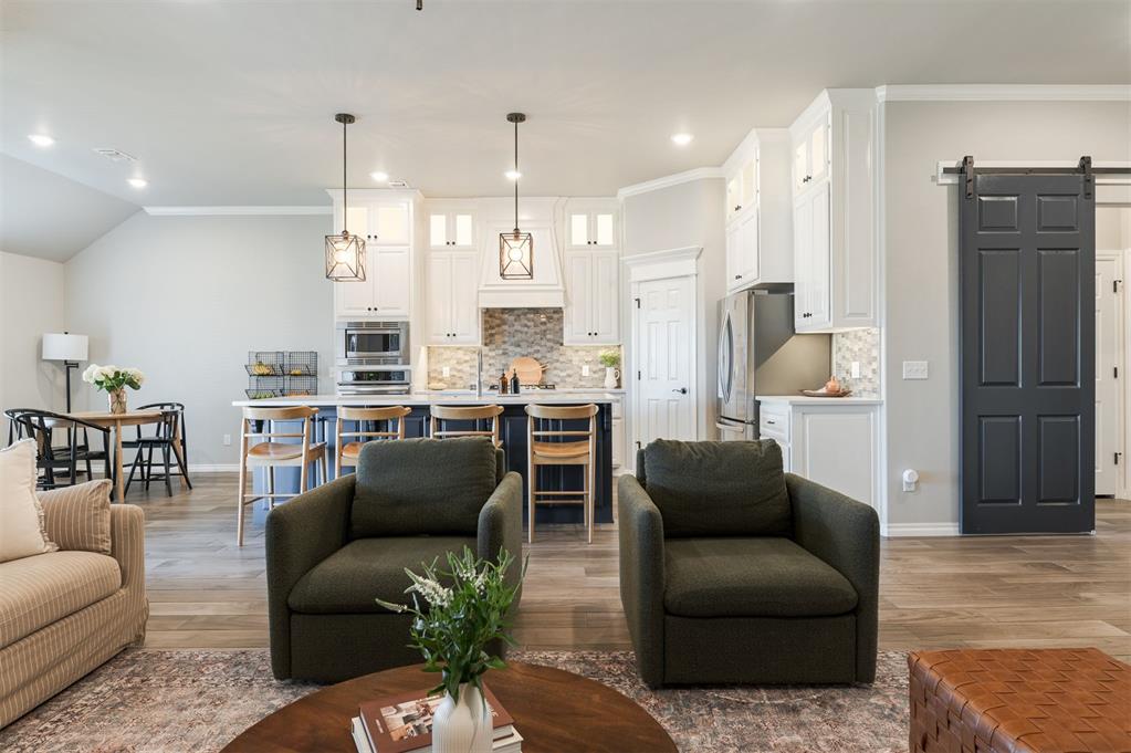 2925 Clover Field Drive