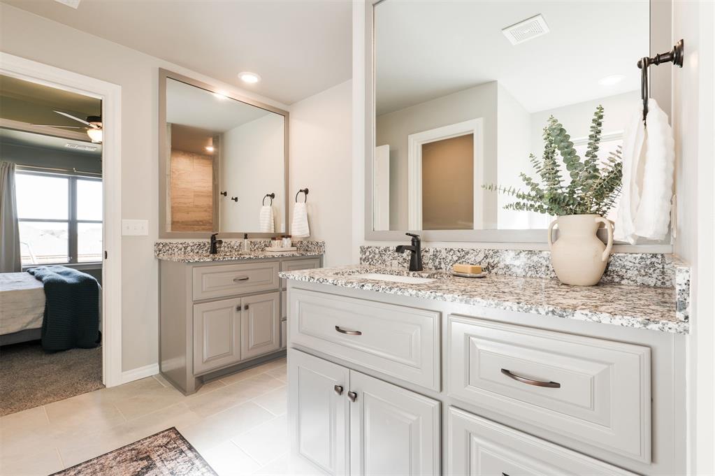 2925 Clover Field Drive